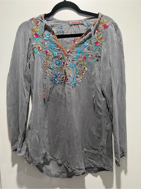Johnny Was Tops - Johnny Was Gray Embroidered V-Neck Tunic with Multicolor Floral Accents